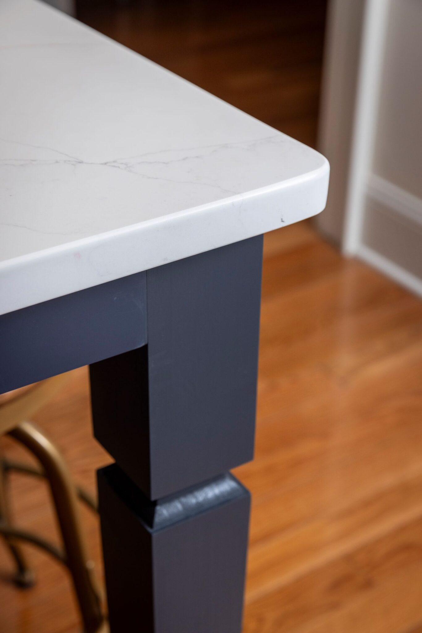 Mid - Level Countertop