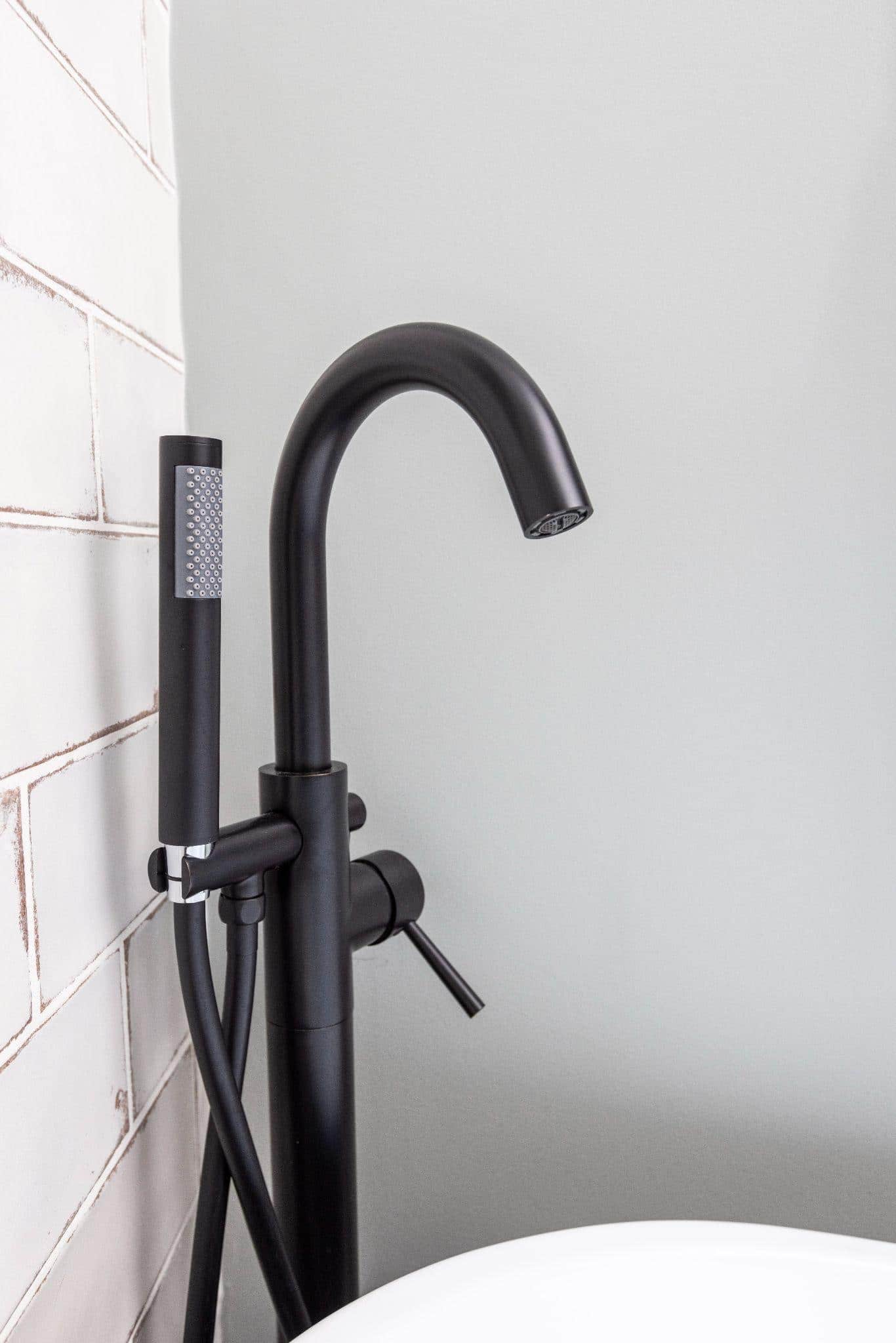 Entry - Level Tub Filler
