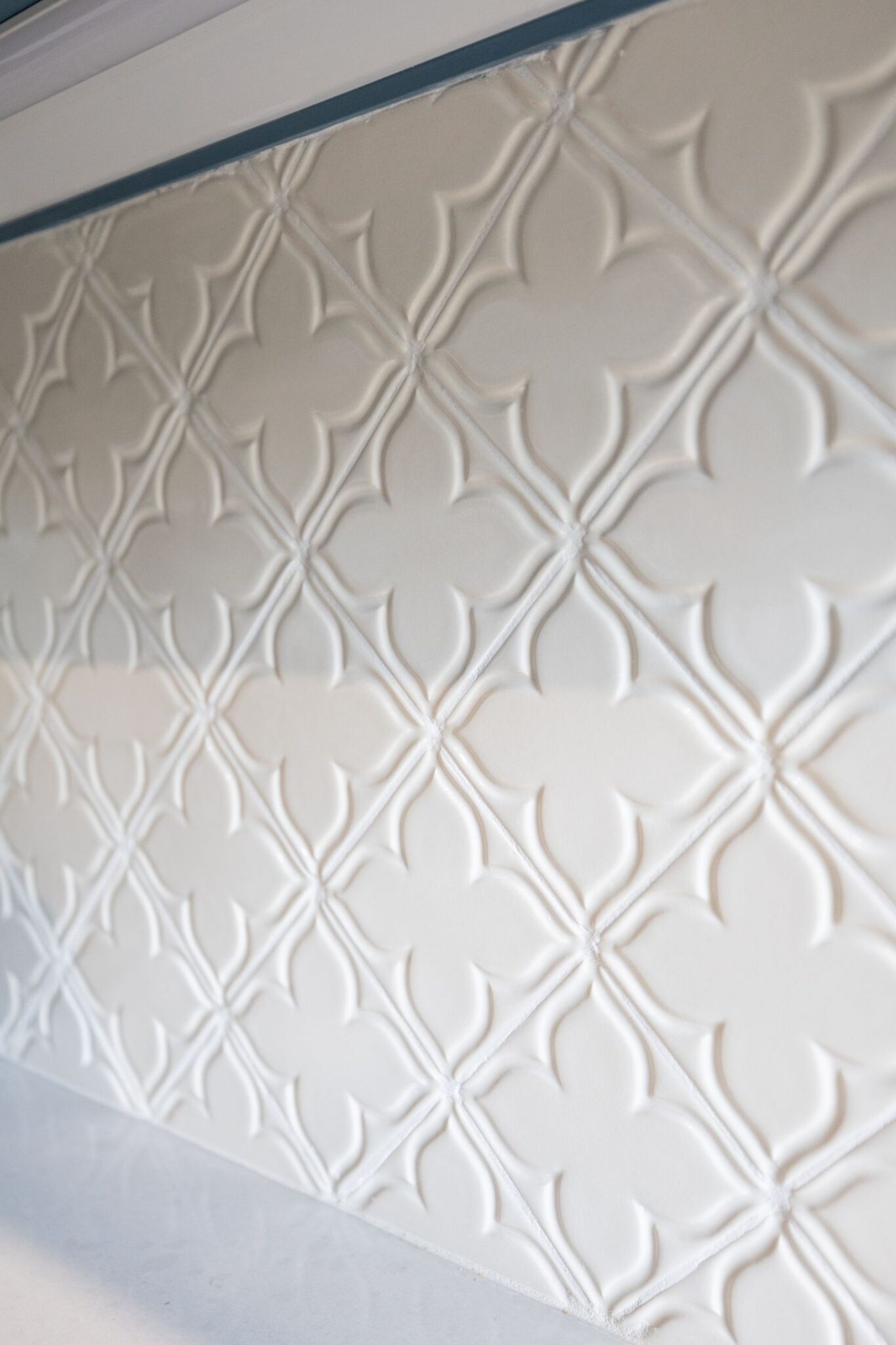 Mid - Level Perimeter Cabinetry Backsplash