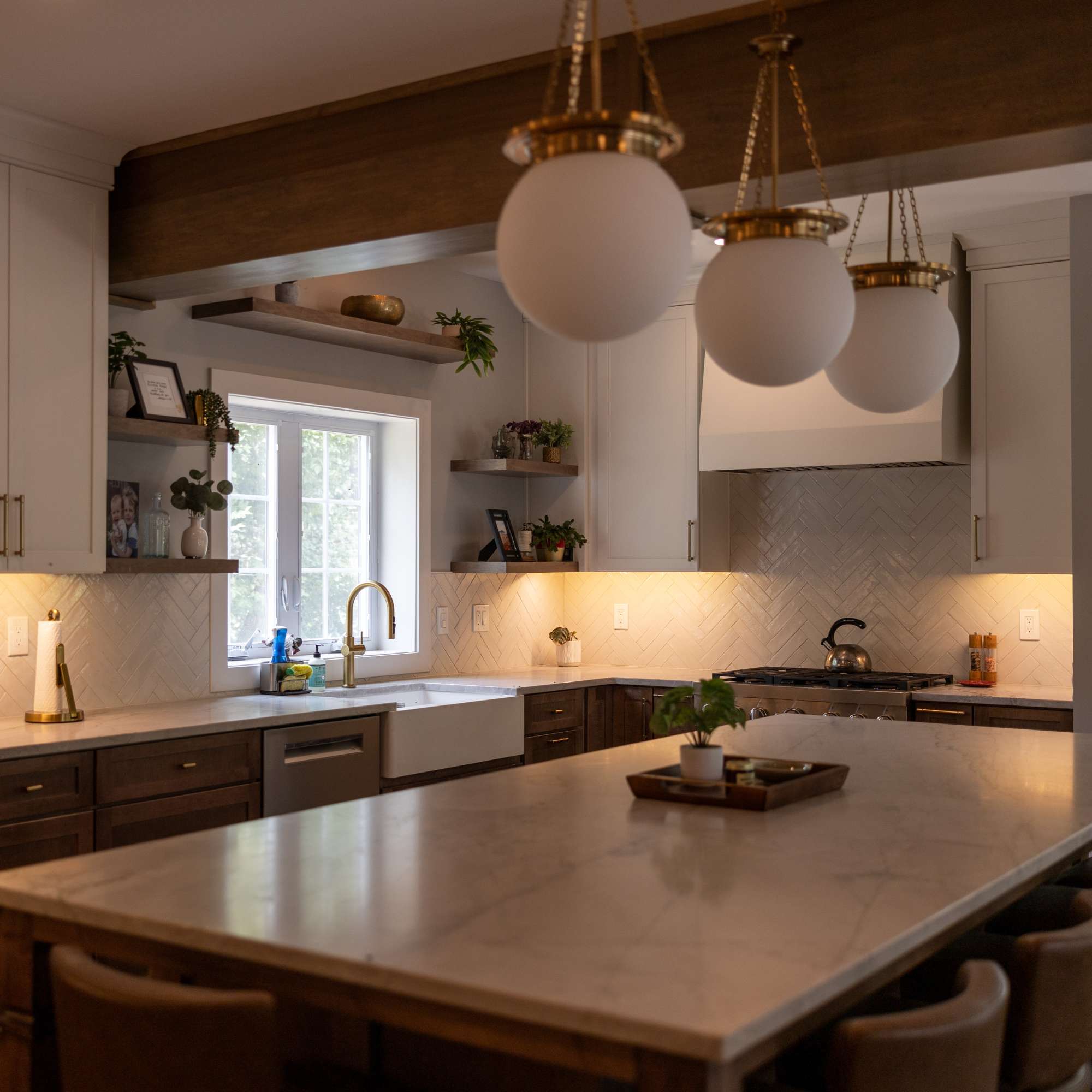 Under Cabinet Lighting